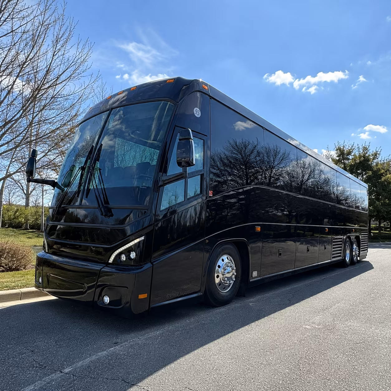 charter bus shuttles between west palm beach government facilities and pbi