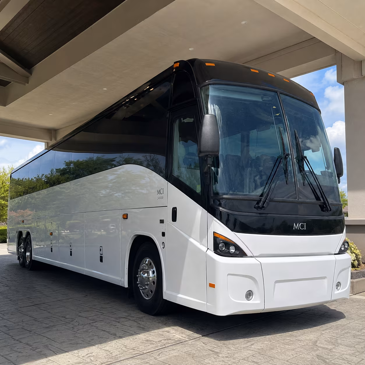 skip the i 95 crawl with a west palm beach employee shuttle route