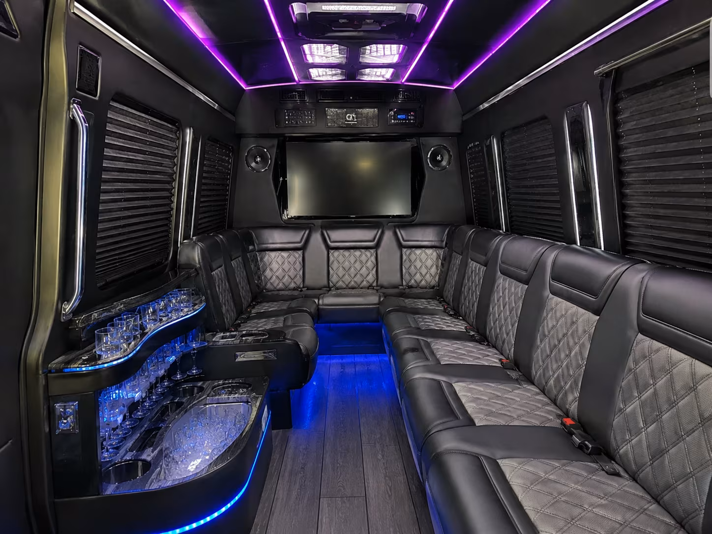 westpalmbeachcharterbusservices com connects you to corporate and convention shuttles at the palm beach county convention center